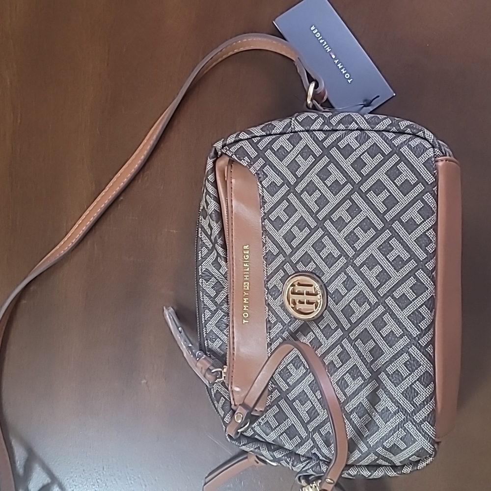 Tommy Hilfiger Crossbody Bag